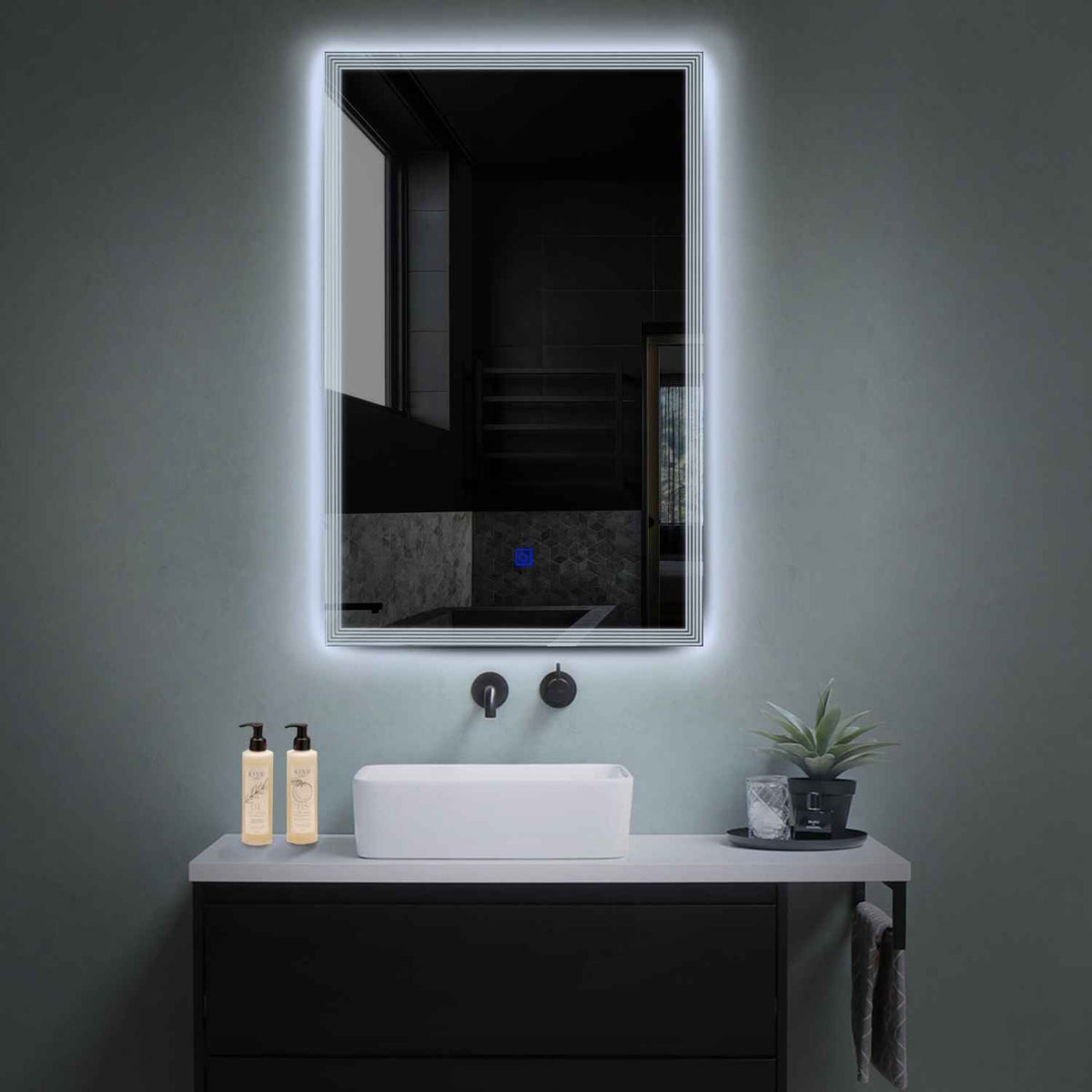 Miroir LED Vertical | Bouton Tactile | Lumière blanche froide - Reyze Série Edge Modèle 1