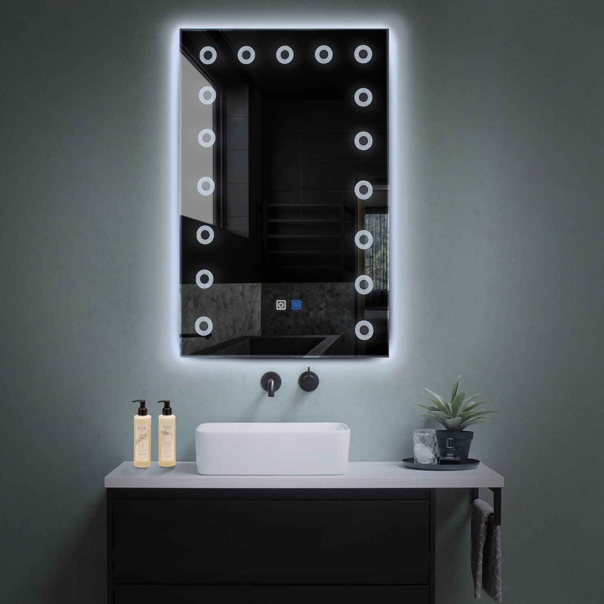 Miroir LED Vertical | boutons tactiles | Fonction Anti-Buée | Lumière blanche froide - Reyze Série Minimal Modèle 4