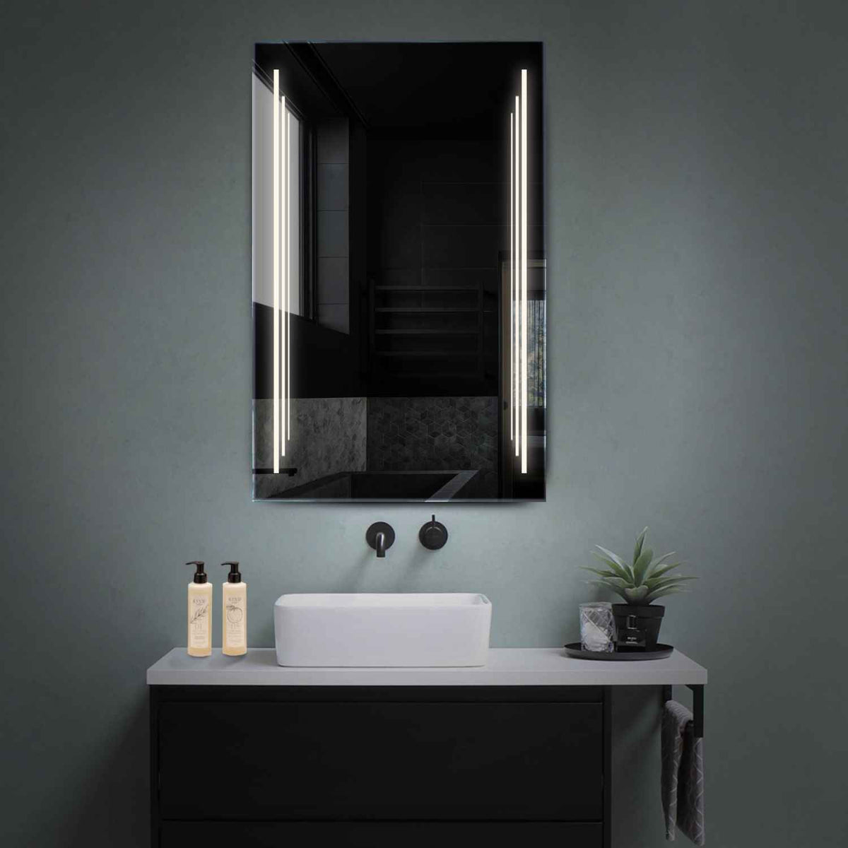 Miroir LED Vertical | Sans Boutons Tactiles | Lumière blanche neutre - Reyze Série Salono Modèle 8