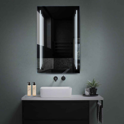 Miroir LED Vertical | Sans Boutons Tactiles | Lumière blanche froide - Reyze Série Salono Modèle 8