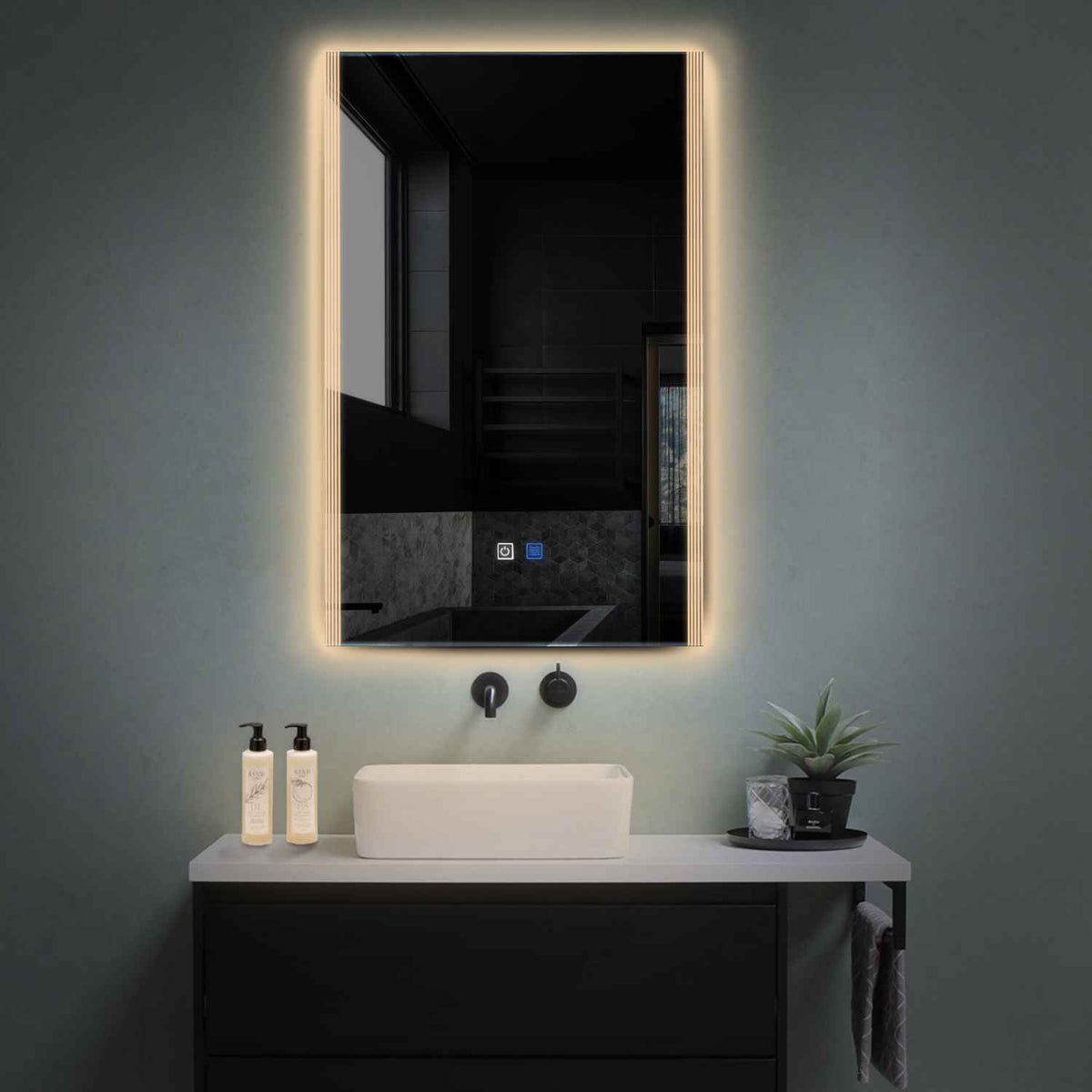 Miroir LED Vertical | boutons tactiles | Fonction Anti-Buée | Lumière Blanche Chaude - Reyze Série Edge Modèle 7