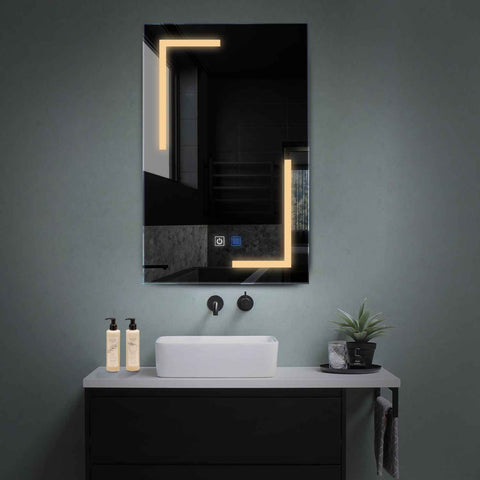 Miroir LED Vertical | boutons tactiles | Fonction Anti-Buée | Lumière Blanche Chaude - Reyze Série Salono Modèle 3