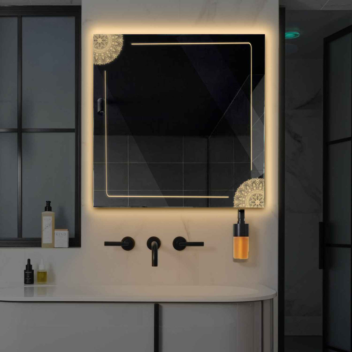 Miroir LED Carré | Sans Boutons Tactiles | Lumière Blanche Chaude - Reyze Série Good Vibes Modèle 7